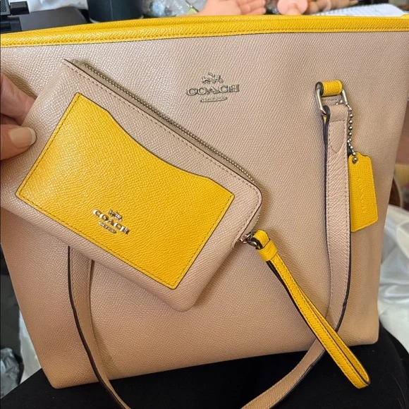 Coach City Tote C1757-F59855 Taupe & Yellow Tote Bag w Matching Wristlet - Picture 3 of 14